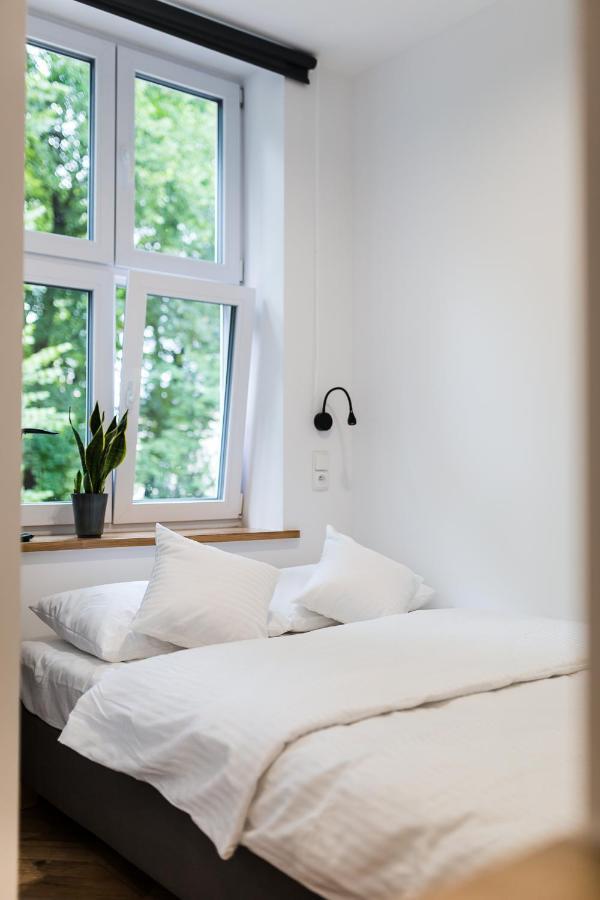 Апартаменты Apartament Na Plantach Леско Экстерьер фото